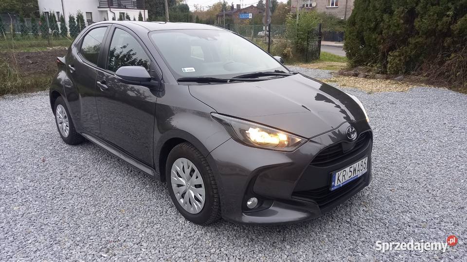 Toyota Yaris 15 Automat 2021 ASR (kontrola trakcji) Dąbrowa Górnicza