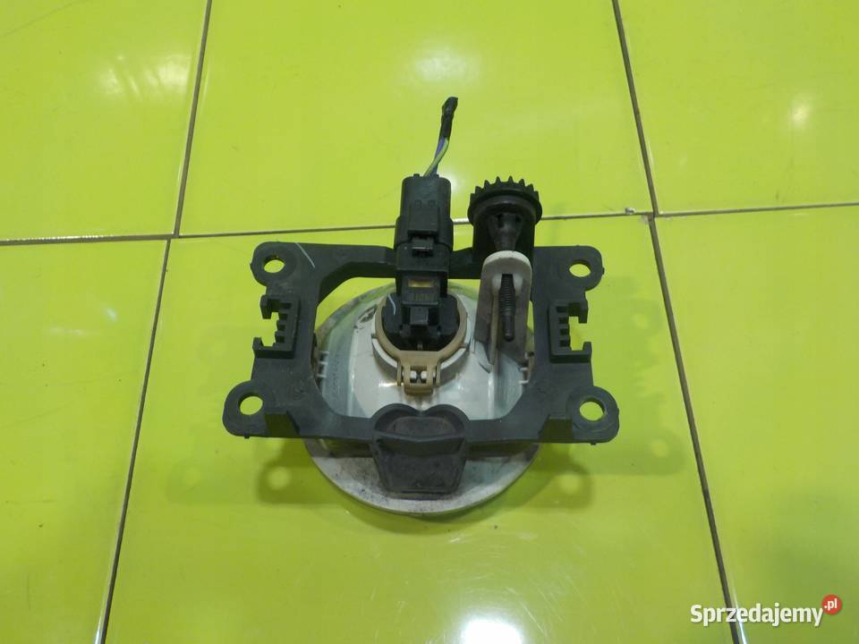 PEUGEOT 3008 I 16 HDI 11r 5D halogen prawy Suków