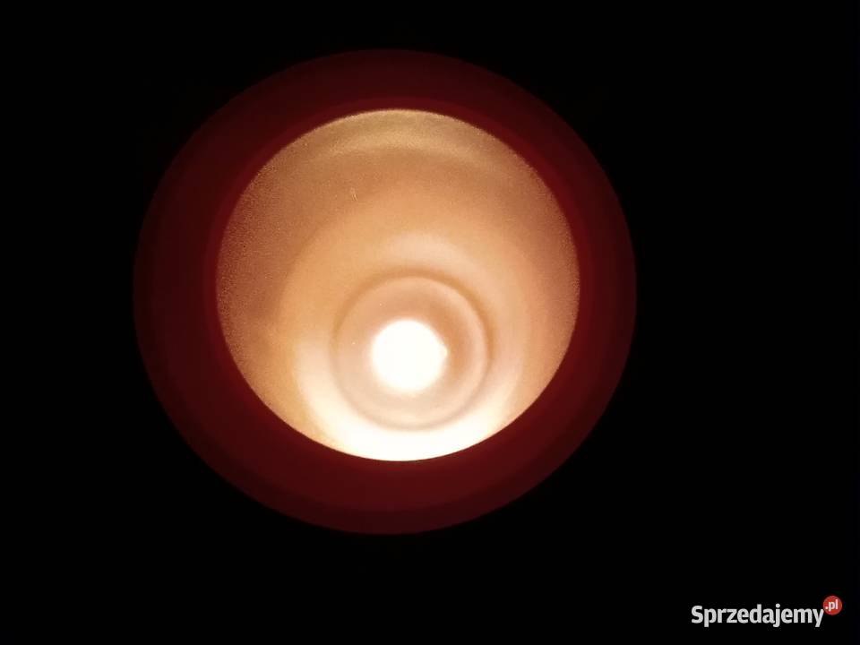 Lampka czerwona na baterie odcienie czerwieni łódzkie Łódź