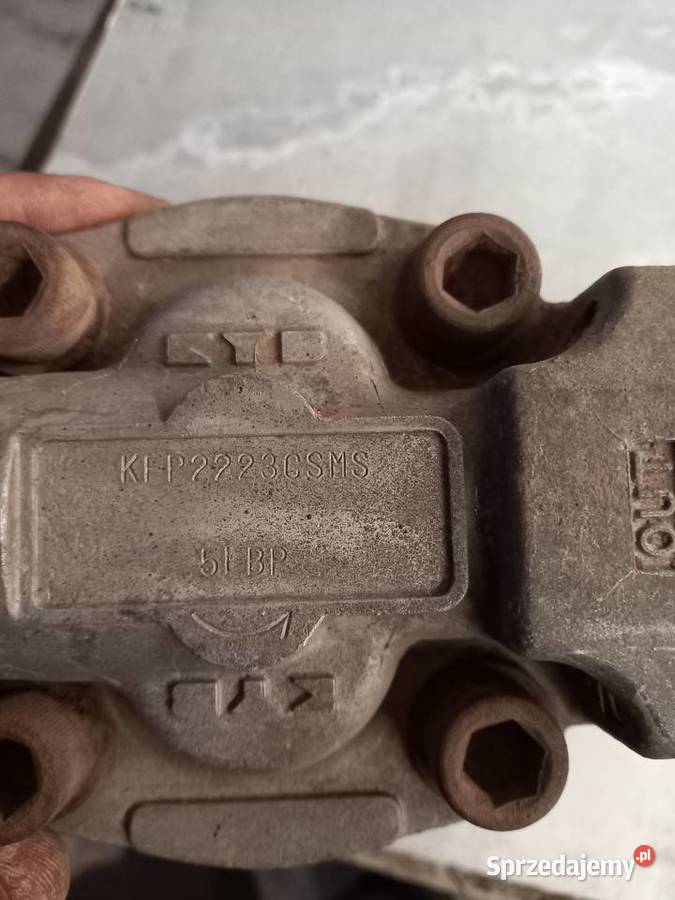 Komatsu nissan h25 pompa hydrauliczna Będzin