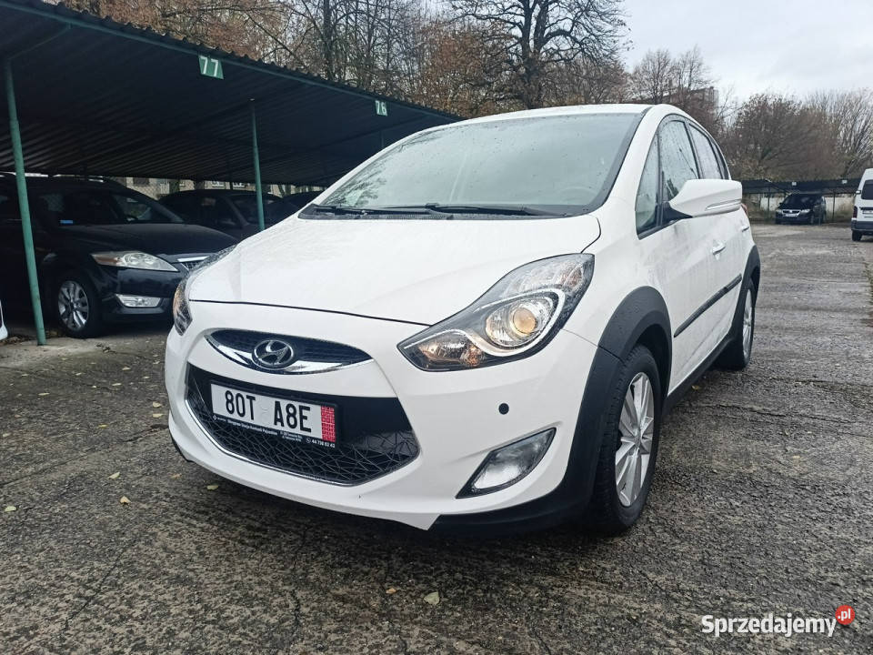 Hyundai ix20 wersja CROSS niski przebieg zadbane 1591cm3 Tomaszów Mazowiecki sprzedam
