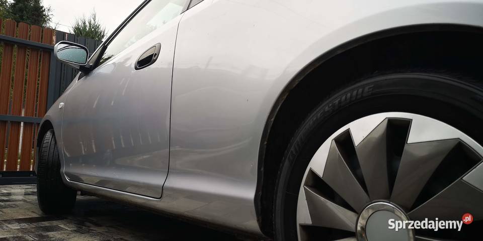 Honda Civic 14 VII niski przebieg147 Hak Łódź