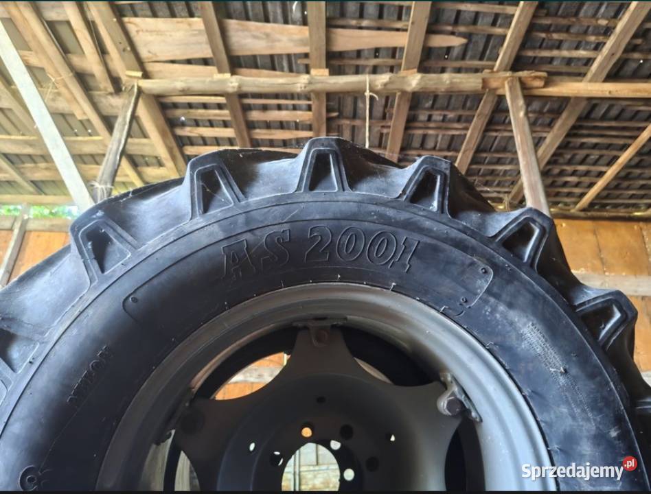 Opony z felgami na sprzedaz Rolnictwo lubelskie Łopiennik Dolny sprzedam