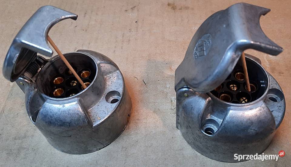 Gniazdo 7 biegunowe metalowe ciągnik Ursus Ostrów Wielkopolski