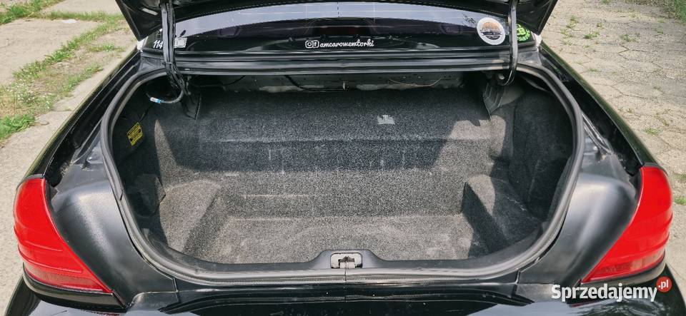amerykański radiowóz Ford Crown Victoria Police 4/5 Łódź sprzedam
