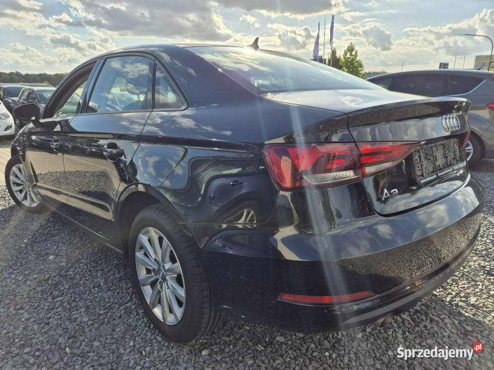 Audi A3 Automat Super stan Oryginał Model 2015 światła do jazdy dziennej