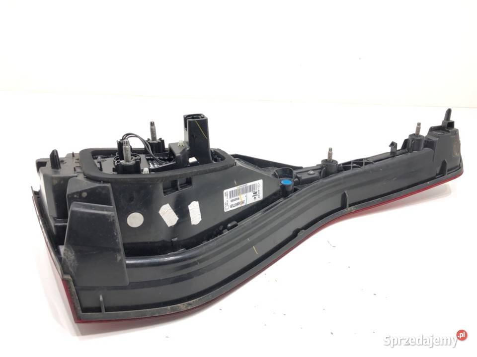 LAMPA TYŁ PRAWA WEWNĘTRZNA RENAULT MEGANE IV