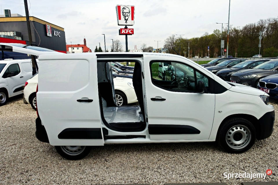 Peugeot Partner R E Z E R W A C J A pełny VAT Warszawa