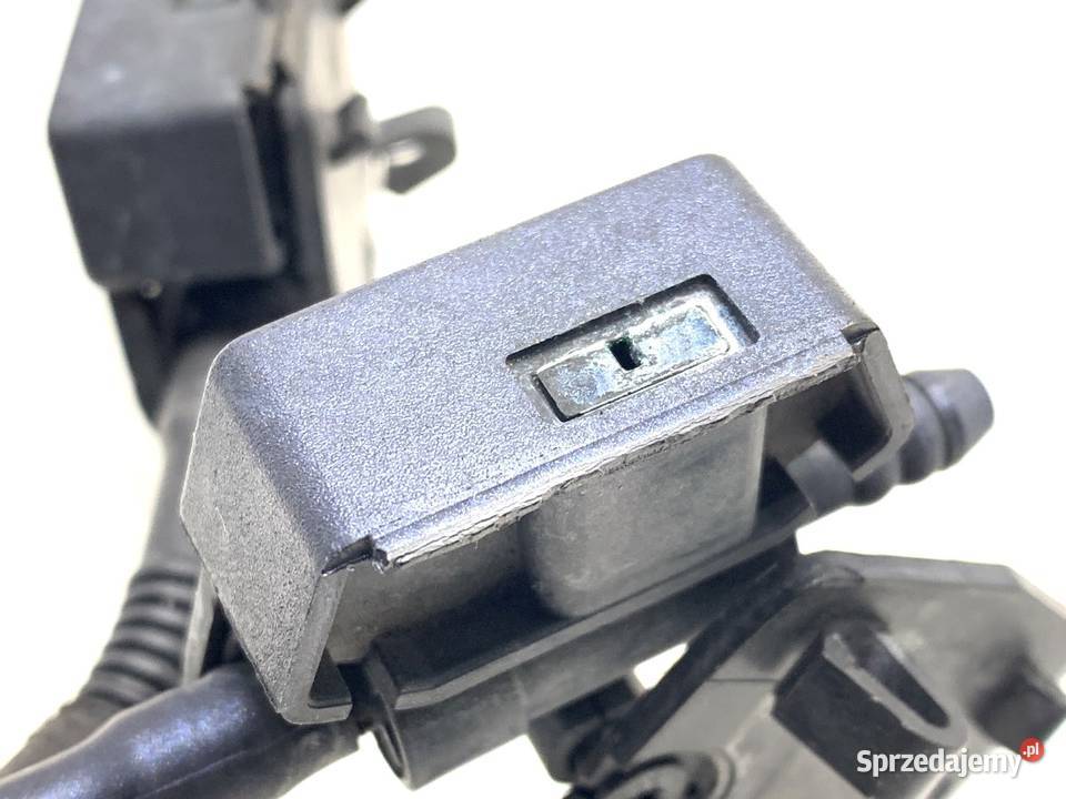 DYSZE SPRYSKIWACZY BMW F30 1118 53437790 osobowe Dysze spryskiwaczy