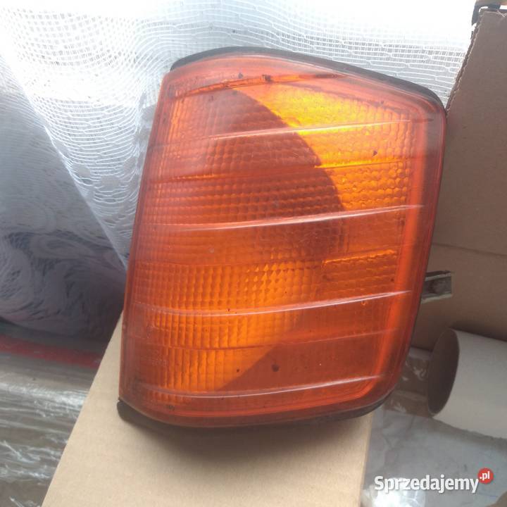 kierunkowskaz przód mercedes w124 lewy Pozostałe Biszcza
