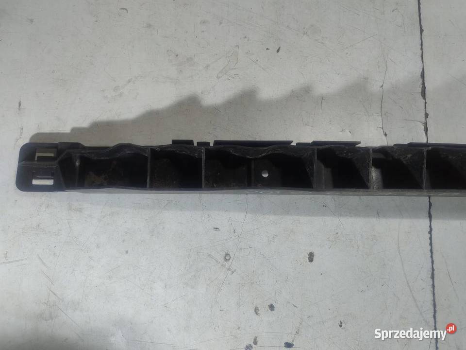 ŚLIZG ZDERZAKA TYŁ ŚRODKOWY VW POLO 9N 6Q6807863