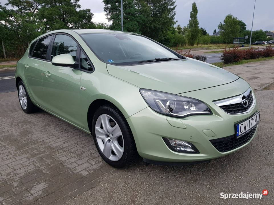 Opel Astra 14 Turbo Benzyna Nawigacja Xenon 4/5