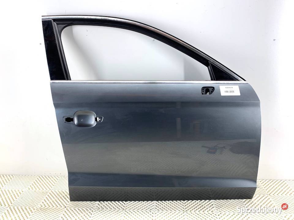 DRZWI PRAWY PRZÓD LX7R AUDI A3 8V SedanLimuzyna Motoryzacja