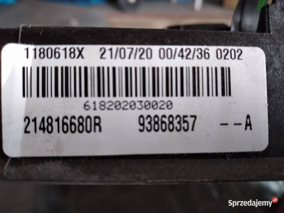 Wentylatory chłodnicy Trafic Vivaro 214816680R Układ chłodzenia Łódź sprzedam