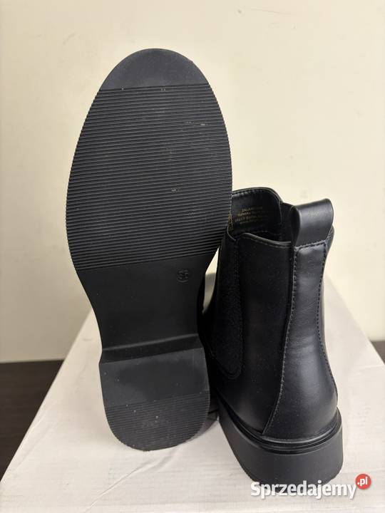 ButyBotki Anna Field