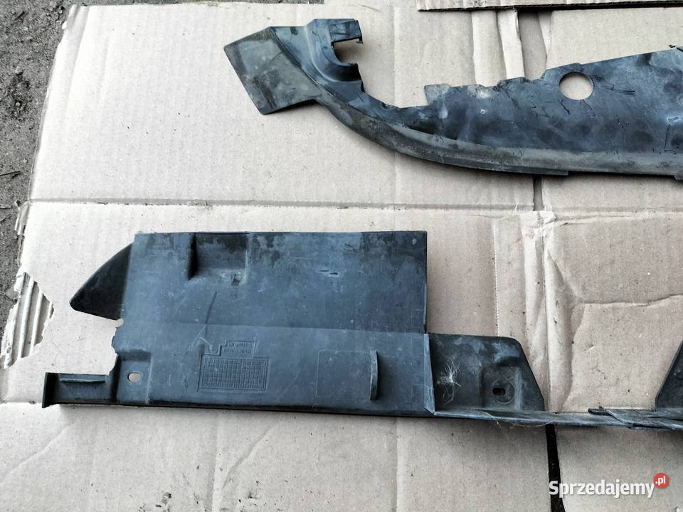 AUDI 80B4 80 B4 OSŁONA CHŁODNICY ŁAPACZ Części samochodowe Kamień-Kolonia sprzedam