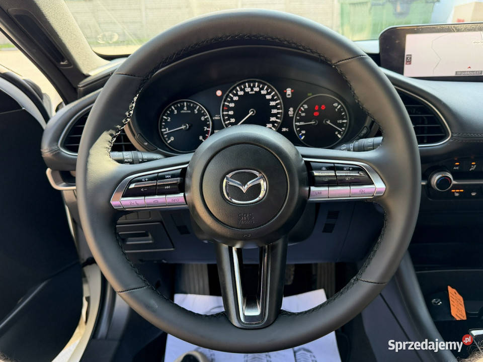 Mazda 3 20i 122 wielofunkcyjna kierownica Węgrów