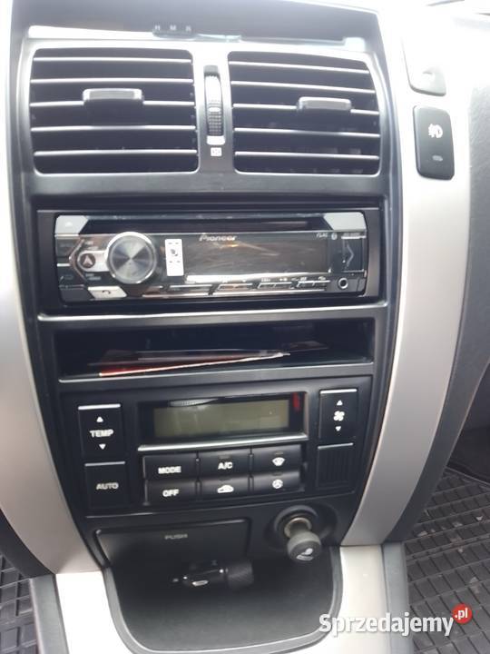 Hyundai Tucson 20 B Gaz w stanie nieuszkodzony świętokrzyskie Nowa Słupia