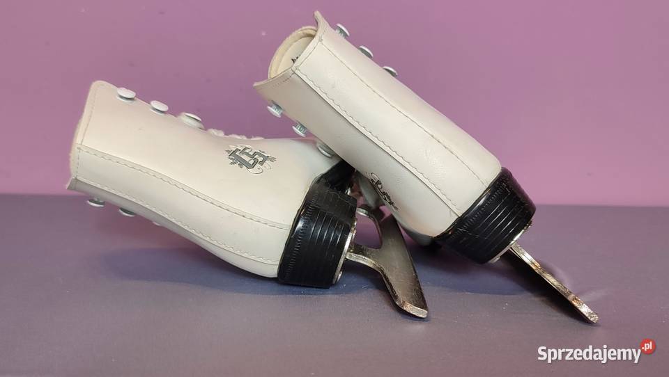 Łyżwy CCM dziecięce figurowe rozmiar 28 wkładka małopolskie Jasień