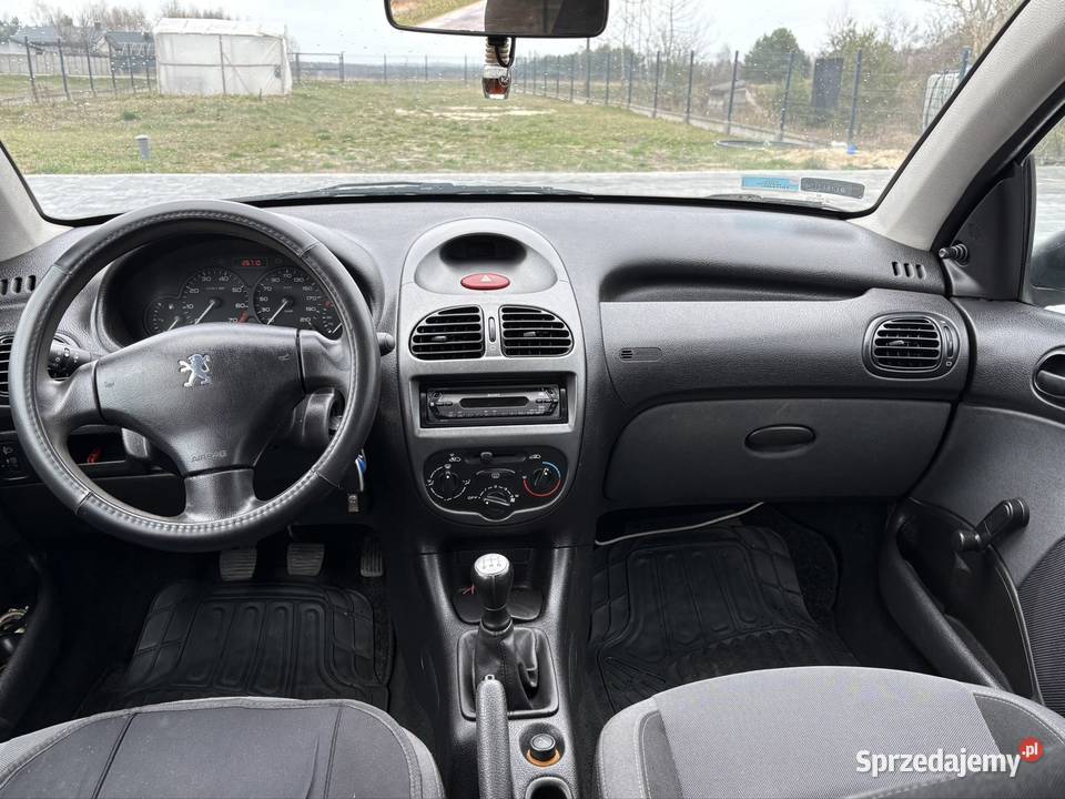 Peugeot 206 Benzyna 126 przebiegu świętokrzyskie Sztombergi
