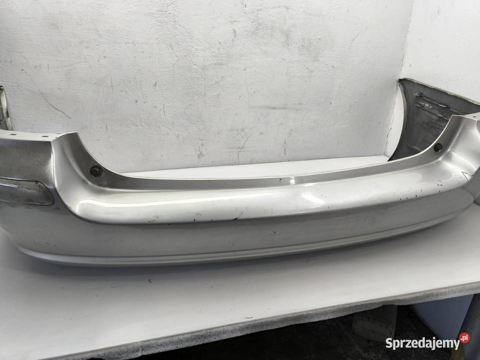 ZDERZAK TYŁ TYLNY TOYOTA AVENSIS II T25 KOMBI