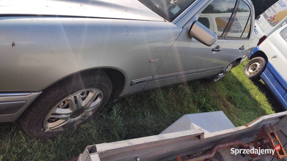 Mercedes w210 E klasa maska część Pozostałe śląskie Radzionków