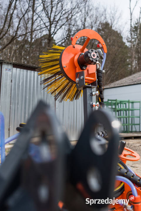Zamiatarka WOM PTO zbiornik szczotka mocowanie Kutno