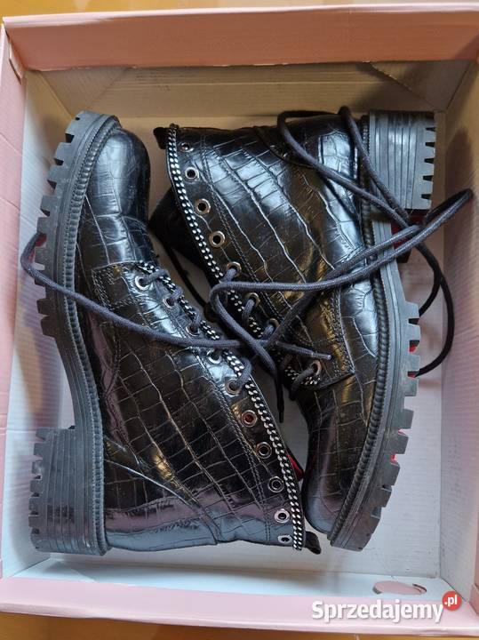 Botki damskie Carinii sznurowane wysokie stan b lubelskie