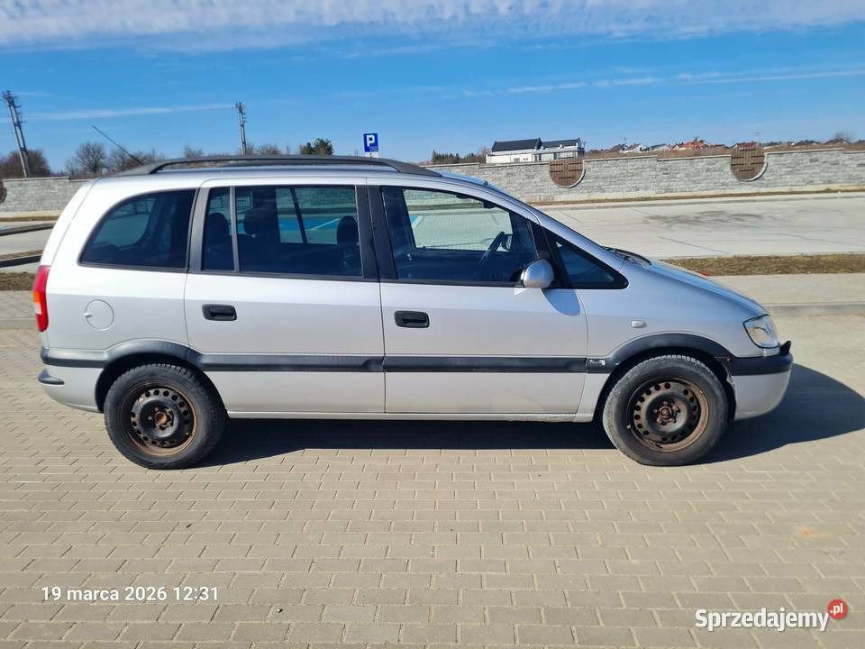 ZAFIRA 7 osobowa 18 benzyna Rok produkcji 2002 Grajewo