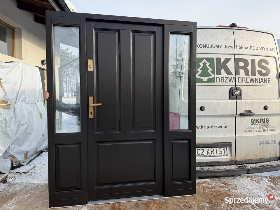 DRZWI ZEWNĘTRZNE z doświetlami wykonywane na Włocławek