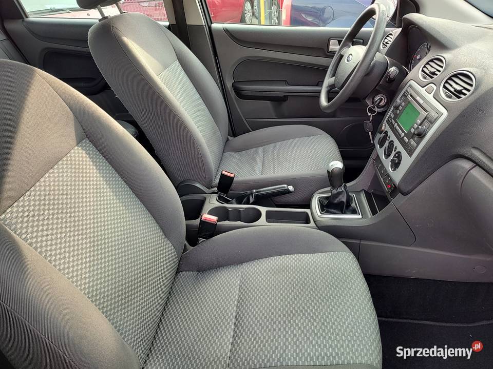 FORD FOCUS 20 BENZYNA