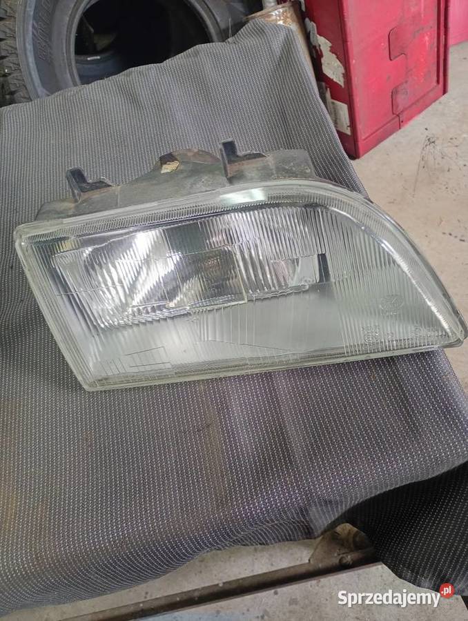 Lampa przednia do poloneza osobowe Łowicz sprzedam