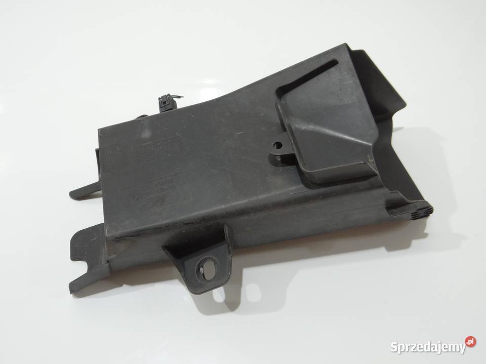 KANAŁ WLOT POWIETRZA PRAWY PRZÓD BMW F10 F11 M Strzyżewice sprzedam