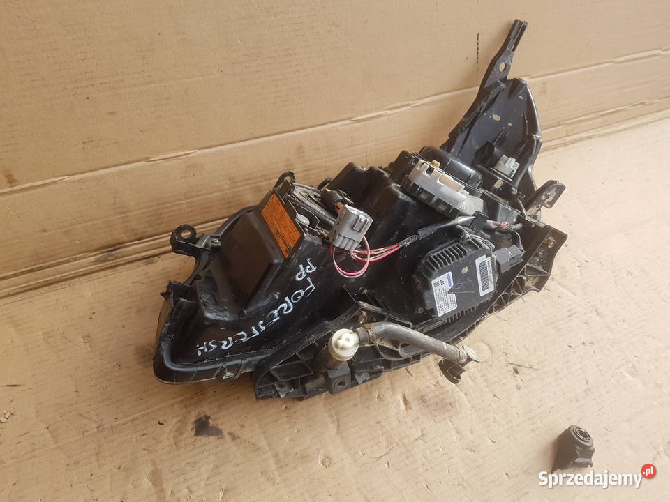 Subaru Forester 3 SH lampa XENON prawa przód Oświetlenie Legnica