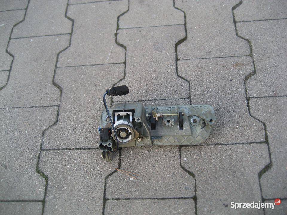 vw caddy 0310r klamka drzwi tył lewe skrzydełka