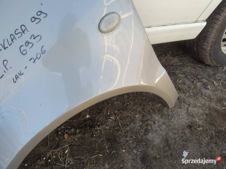 BŁOTNIK LEWY PRZÓD 706 A KLASA W168