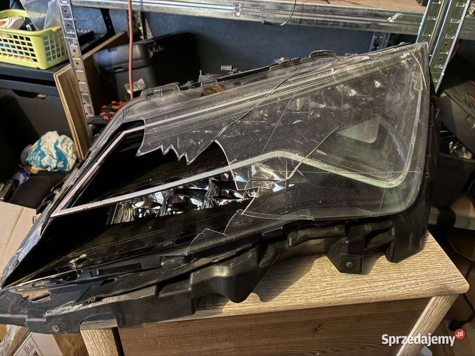 Lampa reflektor prawy przód Seat Leon III 3 FR Lampy przednie