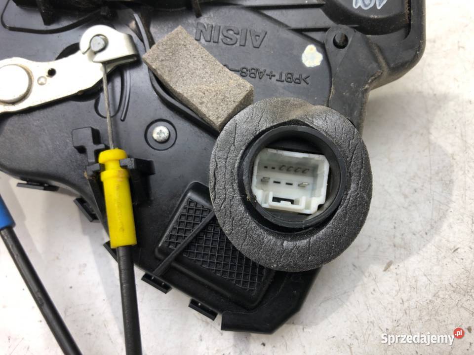 ZAMEK PRZÓD LEWY TOYOTA COROLLA E13 Hatchback sprzedam