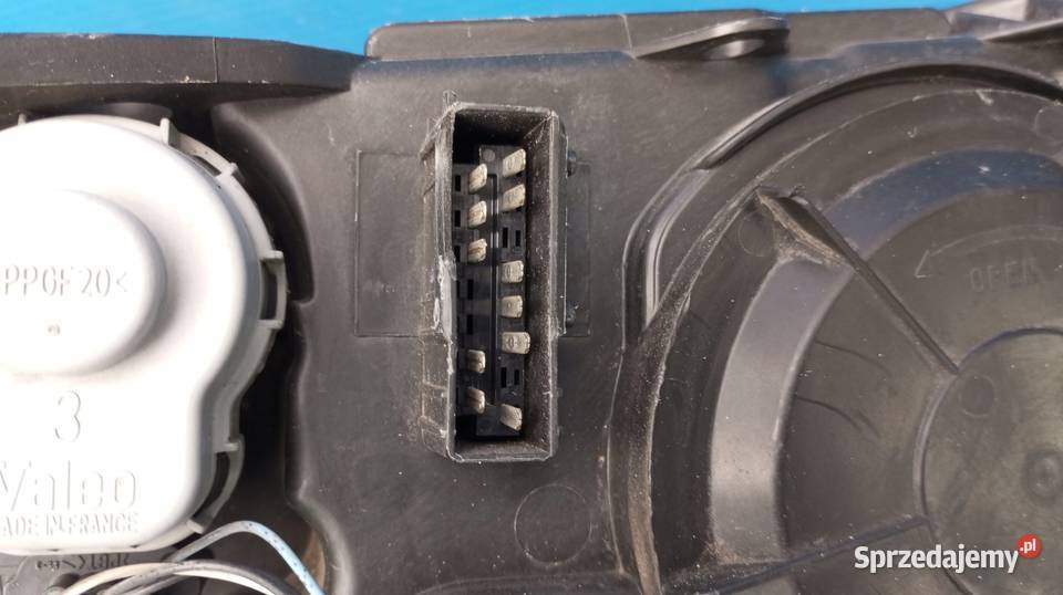 LAMPA REFLEKTOR PRAWY PRZÓD XENON 9689037780 wielkopolskie Nowy Tomyśl sprzedam