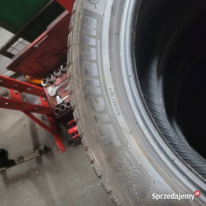 Opony całoroczne Michelin Crossclimate suv 235