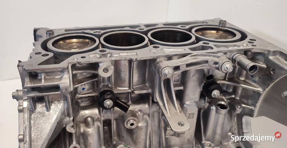 MERCEDES BLOK SILNIKA 282 2024 A2820103904 w247