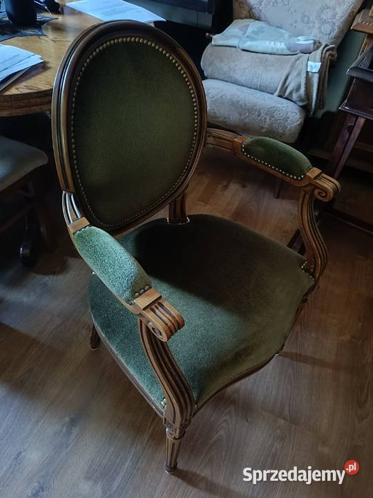 Stylowe krzesło z podłokietnikami rzeźbione 54cm Lipno