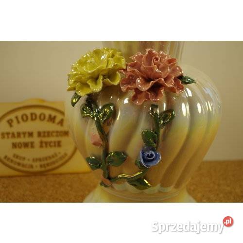 Dekoracyjny wazon ceramiczny z kwiatami 3D