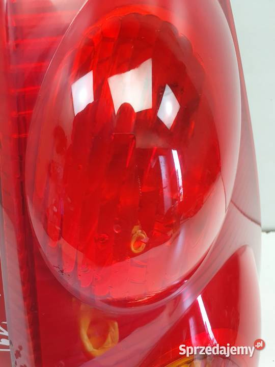 Citroen C1 0514r TYLNA TYLNIA LAMPA PRAWA PRAWY Rudka