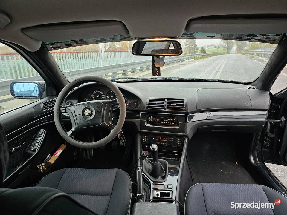 BMW E39 520i Stojadła