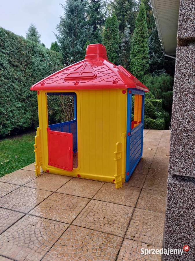 Dolu Duży domek ogrodowy z płotem Poznań