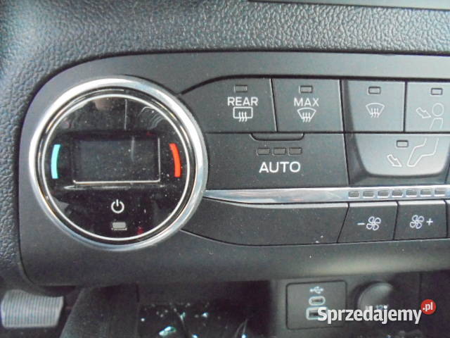 FORD Kuga 25 duratec 190 FHEV GG208 Katowice