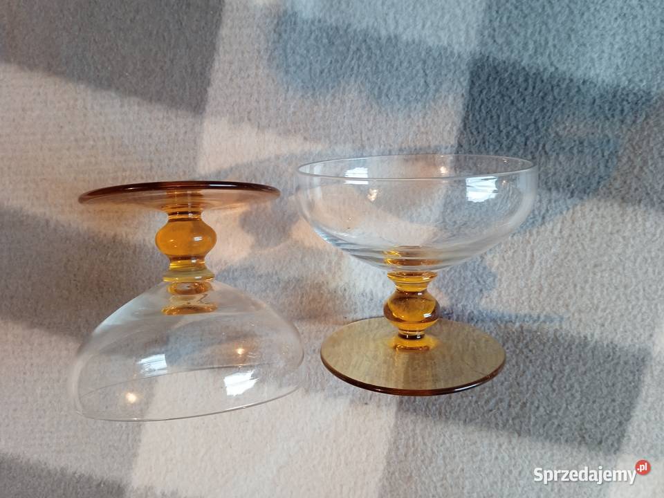 Dwa ciekawe kieliszki szampanki Koźminek sprzedam