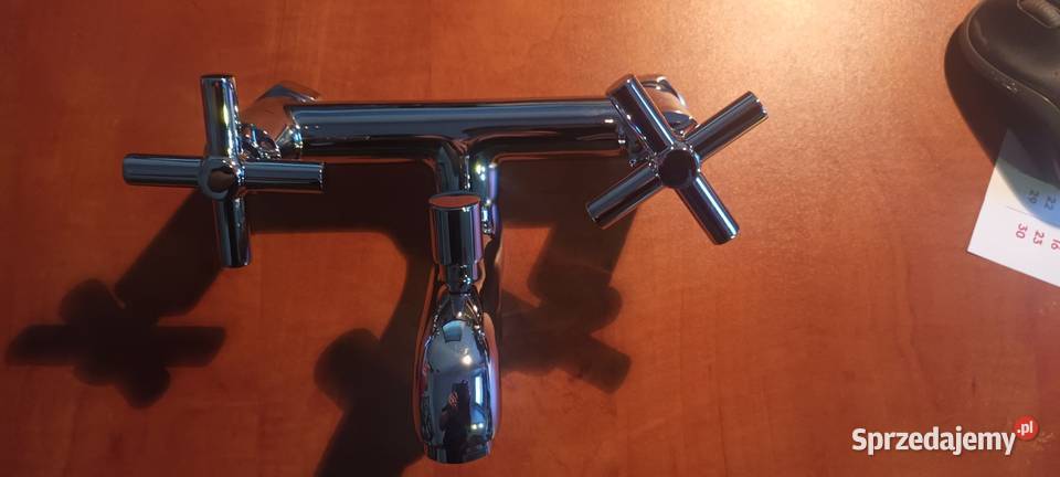 Bateria wannowa ścienna Deante Neo TORO BOT 010D Szczecin