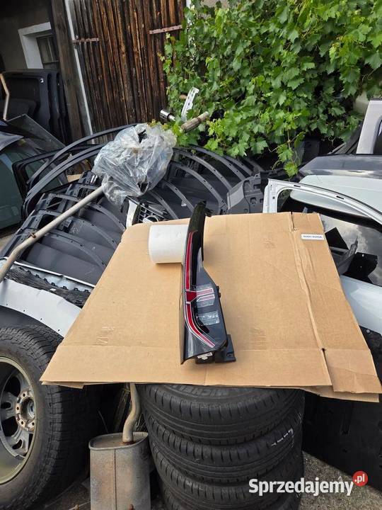 Lampa lewa lewy tył tylna VW Caddy V 2K7945207E